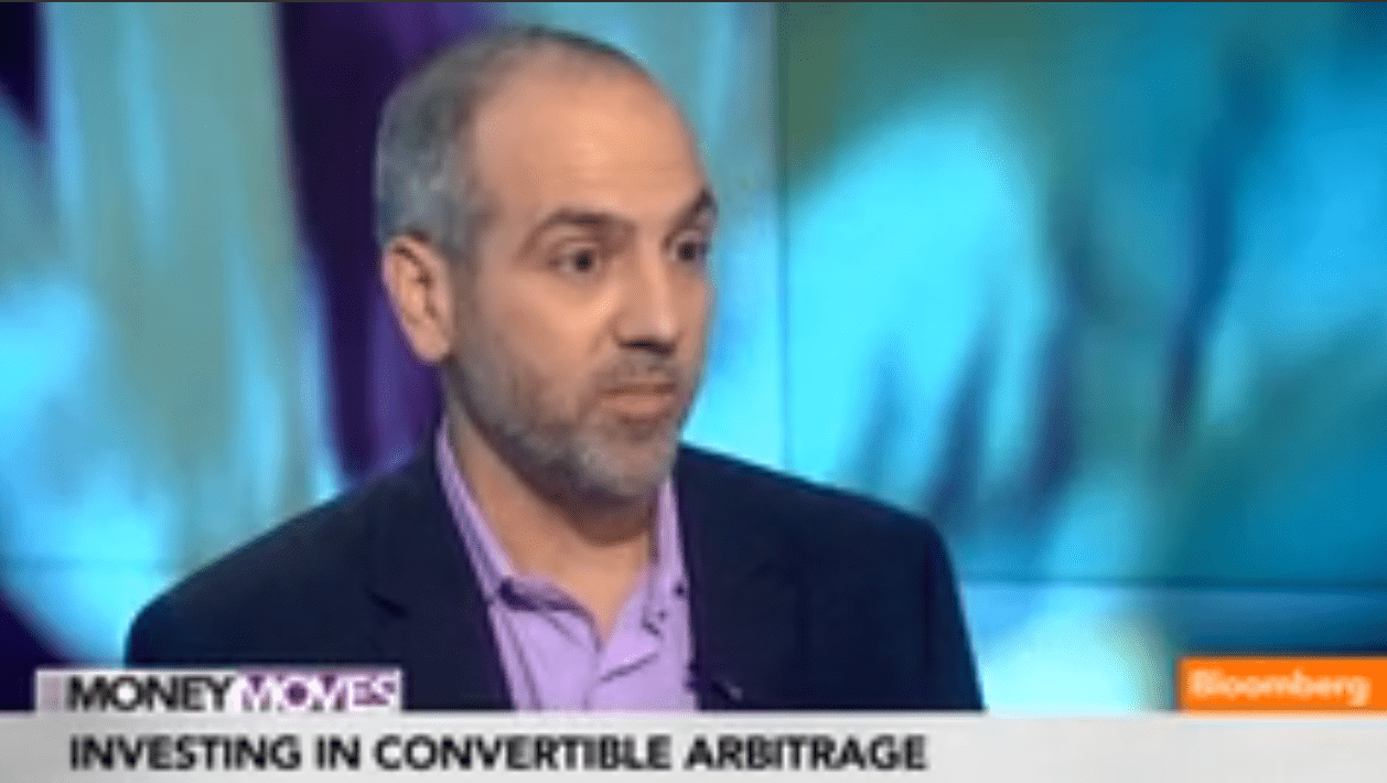 Cómo Jugar e Invertir en Convertible Arbitrage