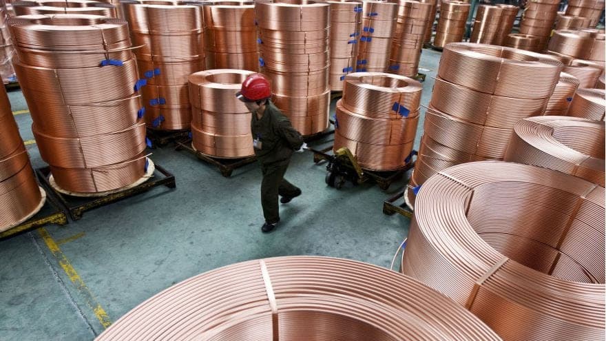 Salga antes de que sea demasiado tarde: Manipulación de materias primas revelada