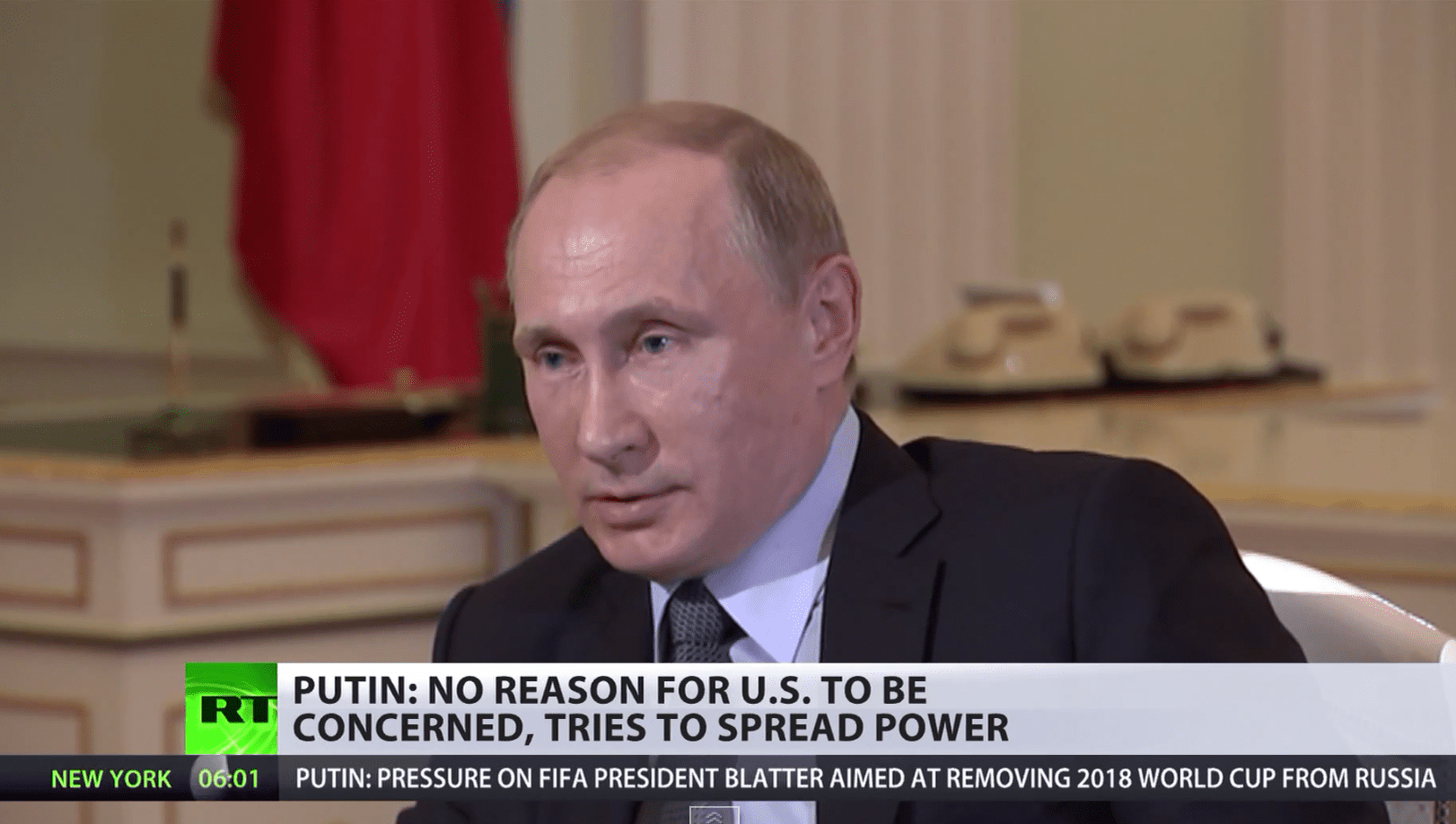 Poutine pointe du doigt l'ingérence américaine dans l'affaire FIFAgate, citant Assange et Snowden